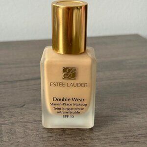 Estée Lauder Double Wear Stay-In-Place Makeup...